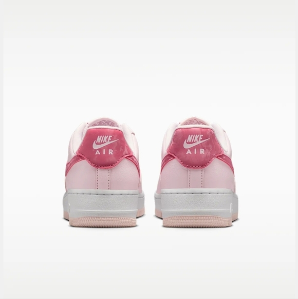 Women's Nike Air Force 1 07 Pink Valentine's Day Custom Sneakers With Crystals - Picture 5 of 6